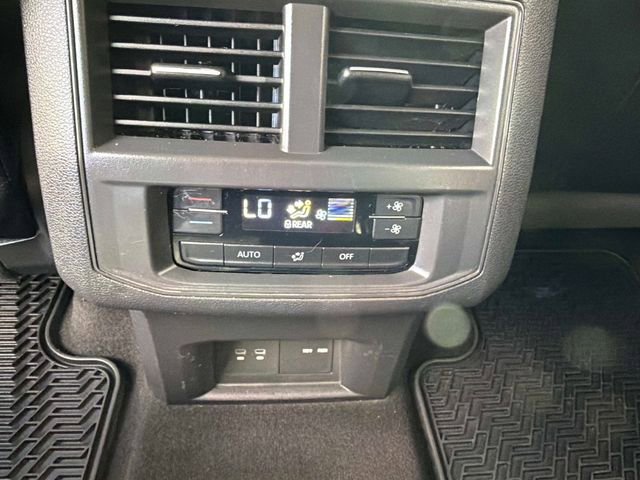 Used 2021 Volkswagen Atlas SE image 14