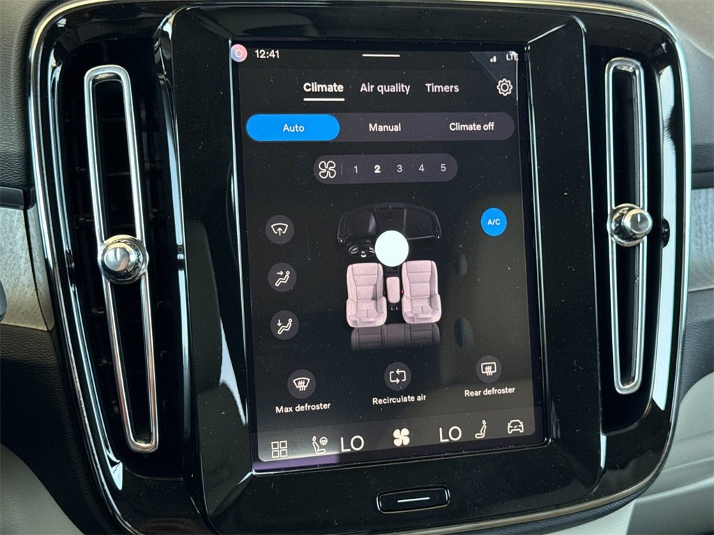 New 2026 Volvo XC40 B5 Ultra w/ Climate Package image 19