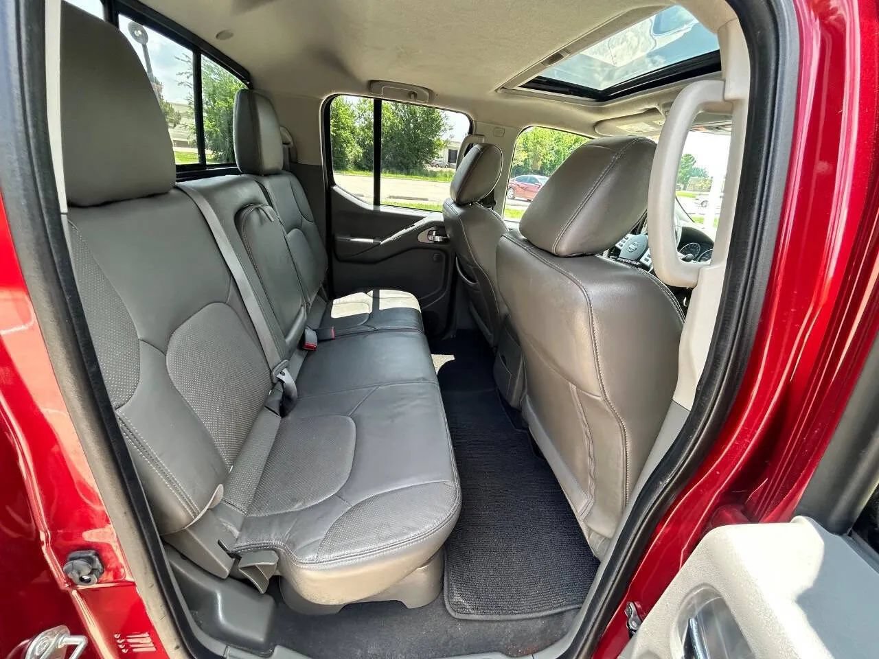Used 2019 Nissan Frontier SL RWD image 13