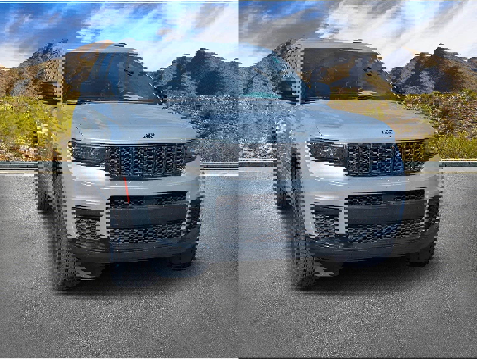 Used 2022 Jeep Grand Cherokee L Laredo image 3