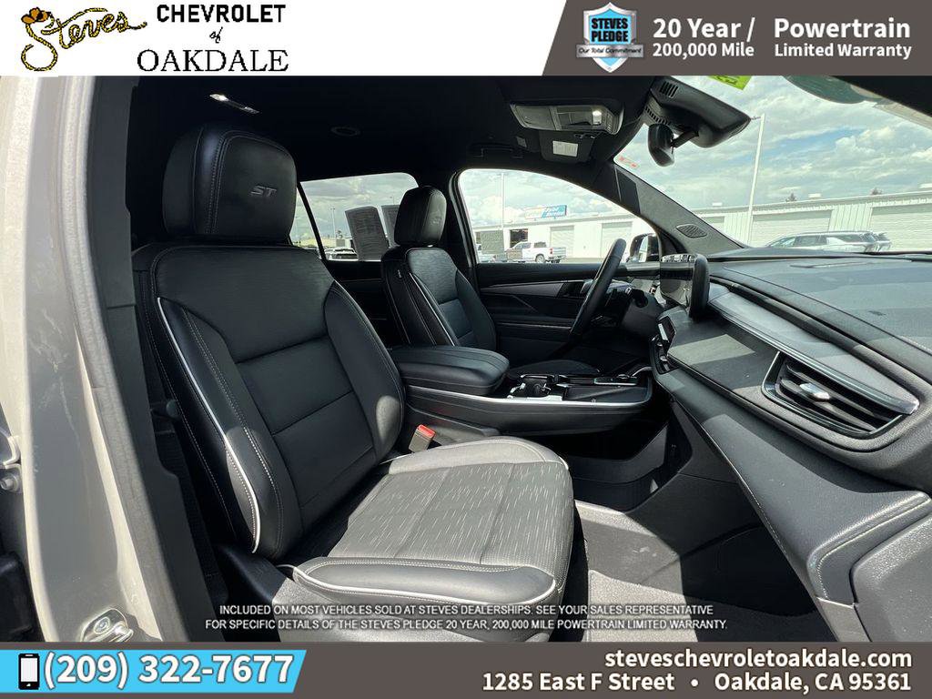 Certified 2026 Buick Enclave Sport Touring FWD image 32