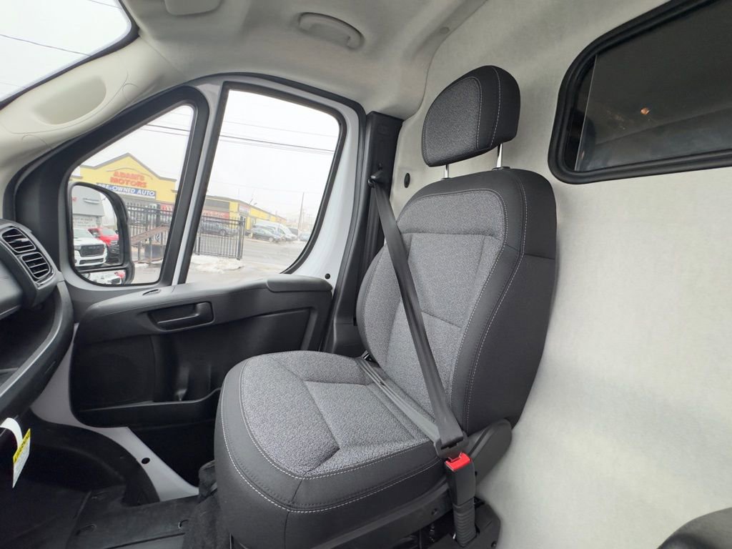 Used 2025 RAM ProMaster 2500 FWD image 21