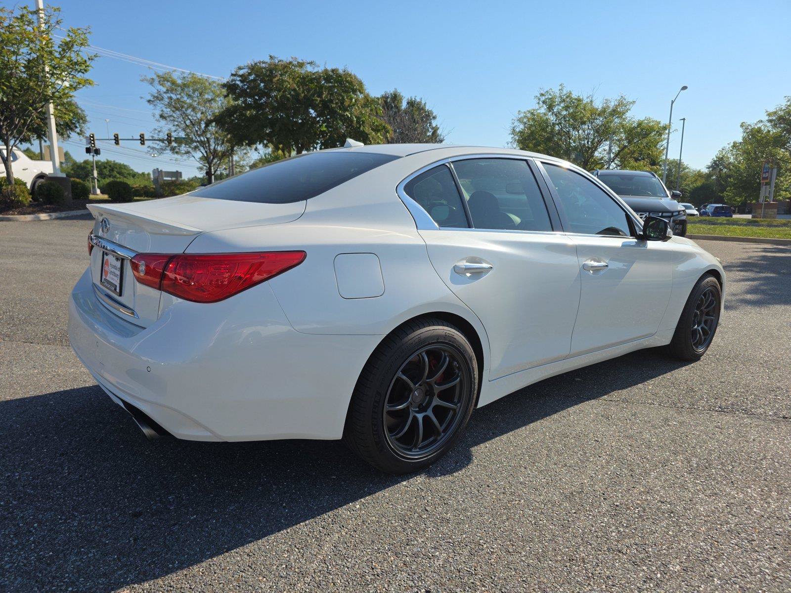 Used 2017 INFINITI Q50 Red Sport 400 AWD/4WD image 7