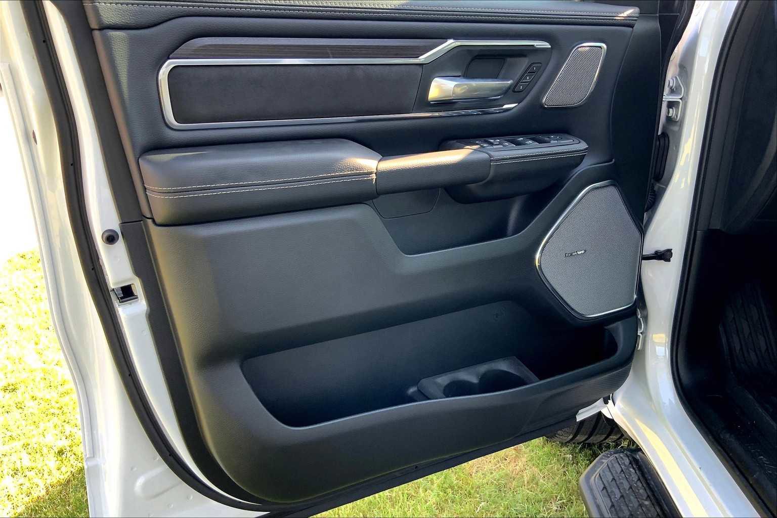 New 2026 RAM 1500 Laramie w/ Night Edition image 10