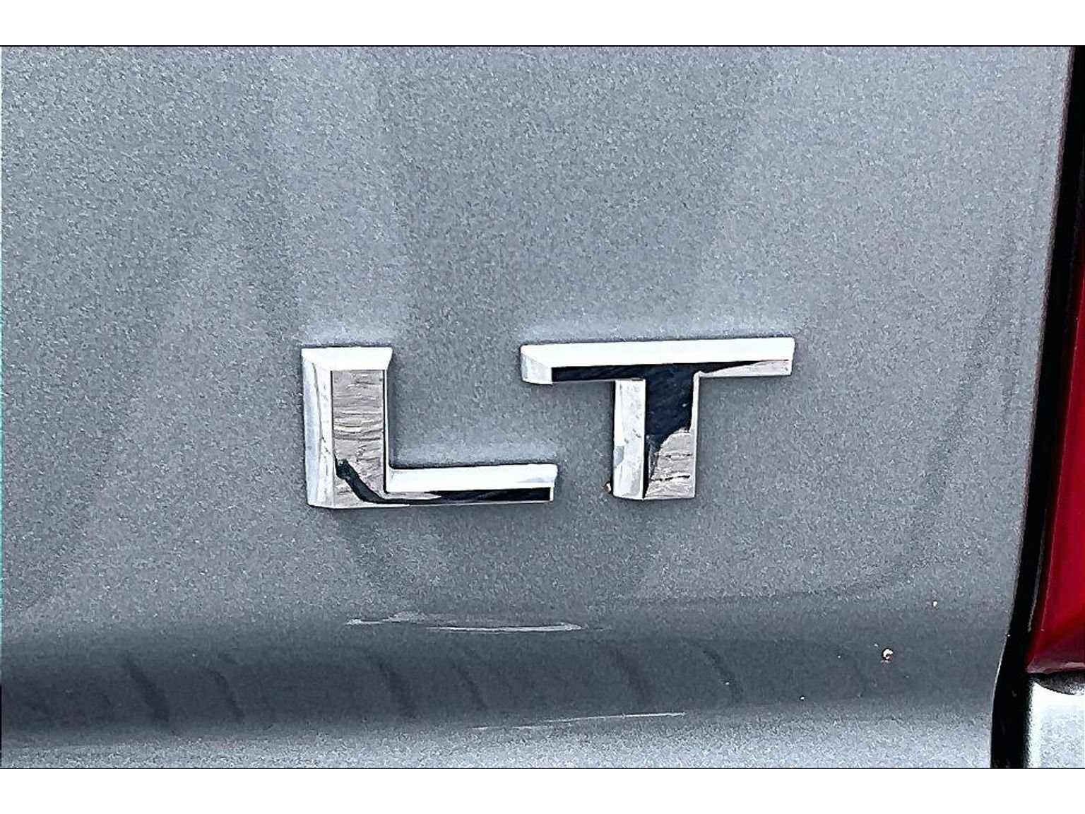 Used 2024 Chevrolet Silverado 1500 LT AWD/4WD image 38