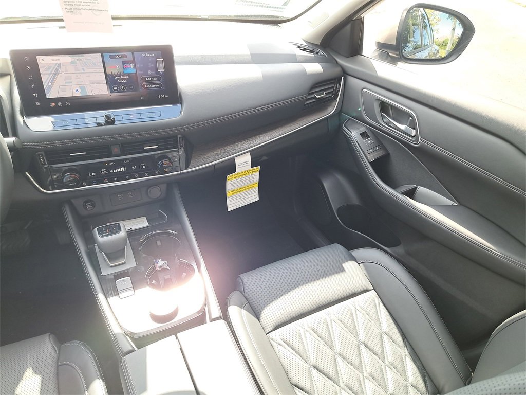 New 2026 Nissan Rogue Platinum image 17