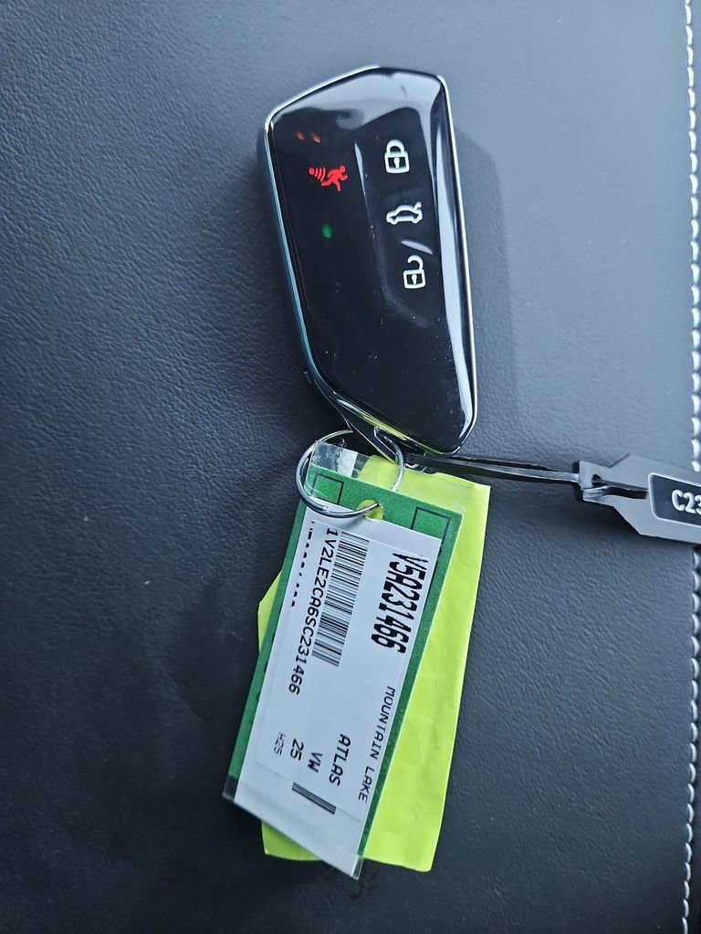 New 2025 Volkswagen Atlas Cross Sport SE image 27