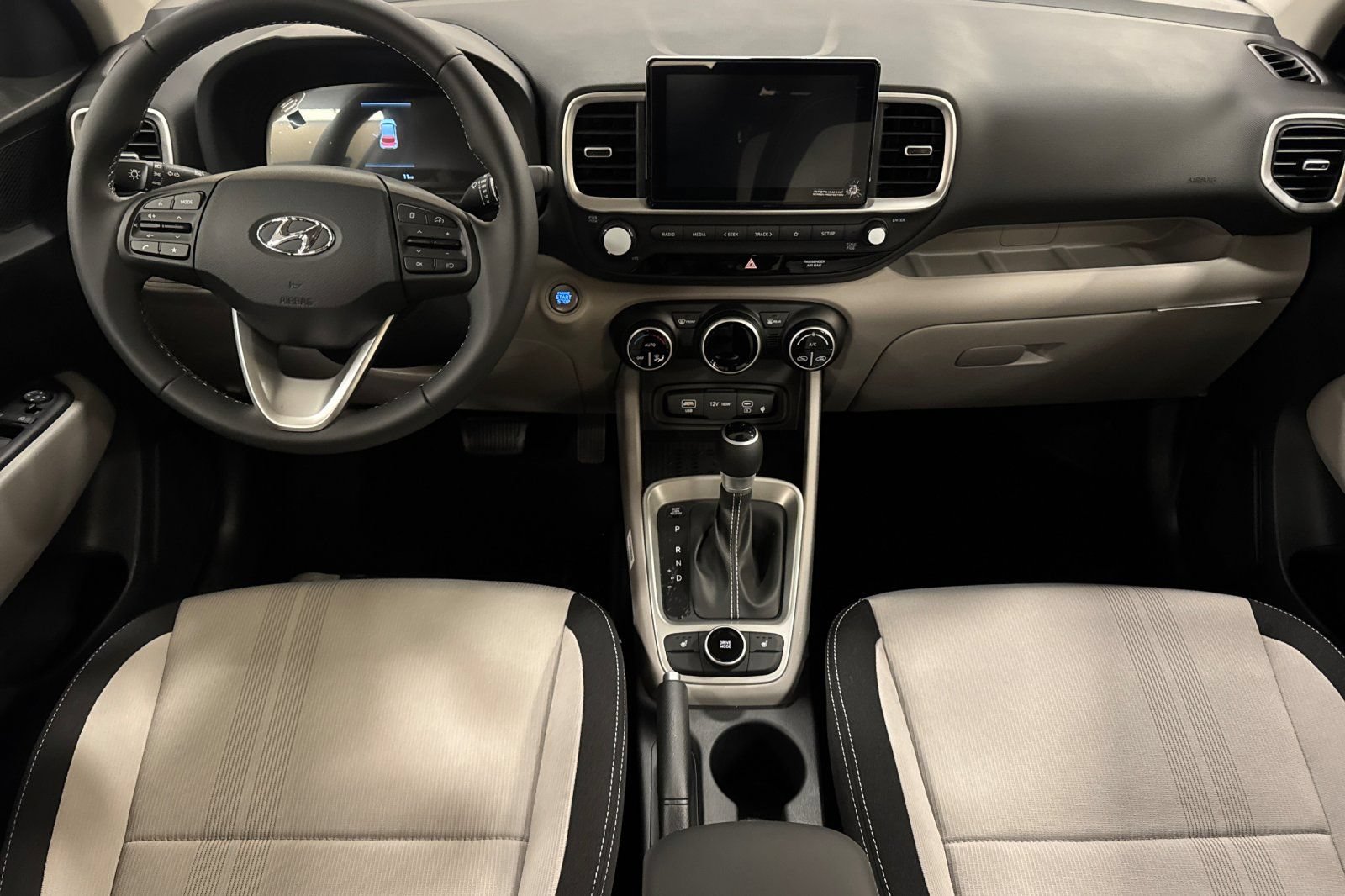 New 2026 Hyundai Venue SEL FWD image 13