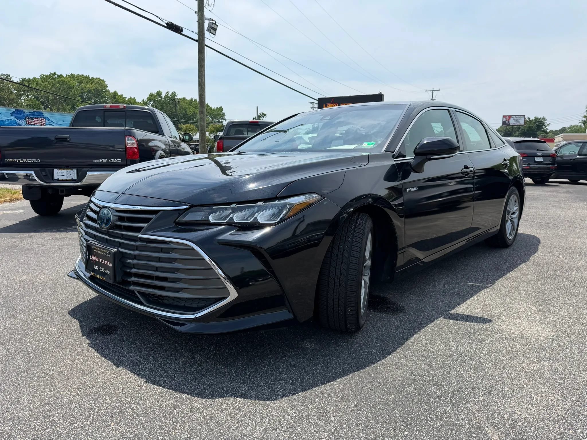 Used 2019 Toyota Avalon XLE FWD image 7