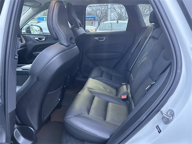Used 2024 Volvo XC60 B5 Plus w/ Protection Package Premier image 12