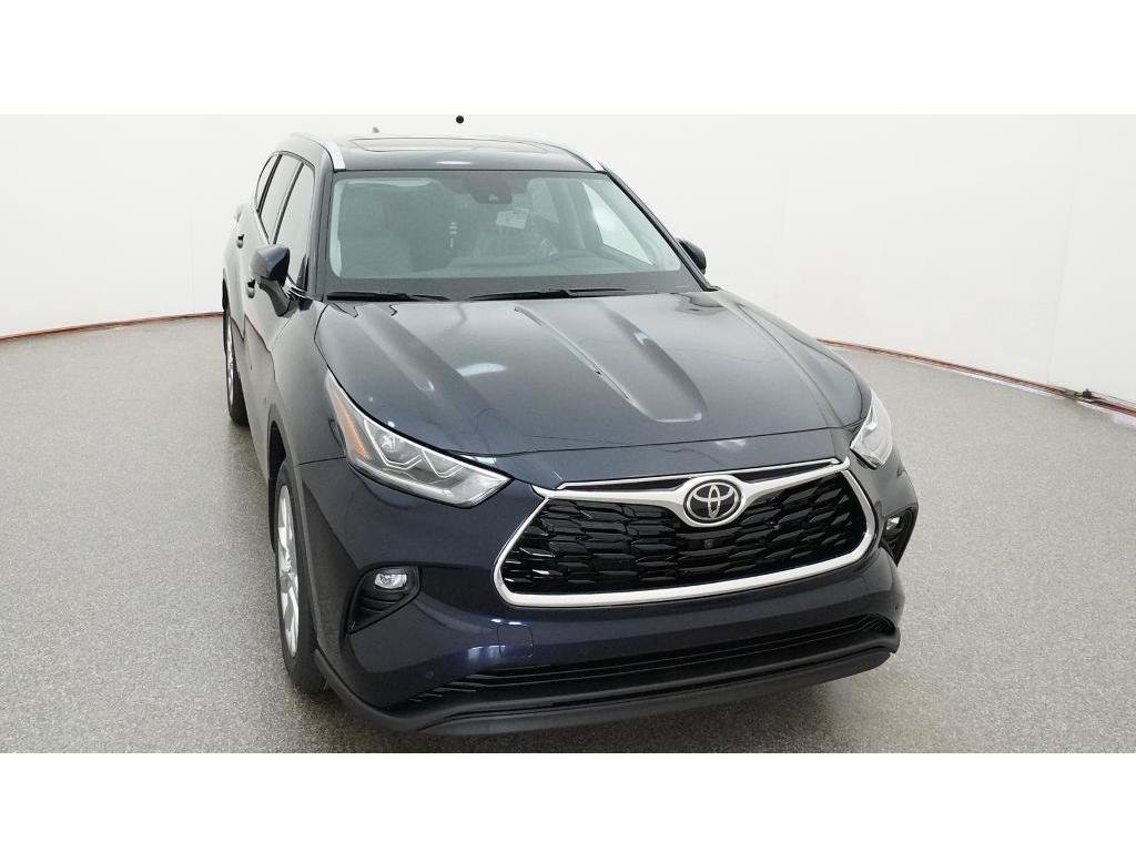 New 2026 Toyota Highlander Limited AWD/4WD image 14