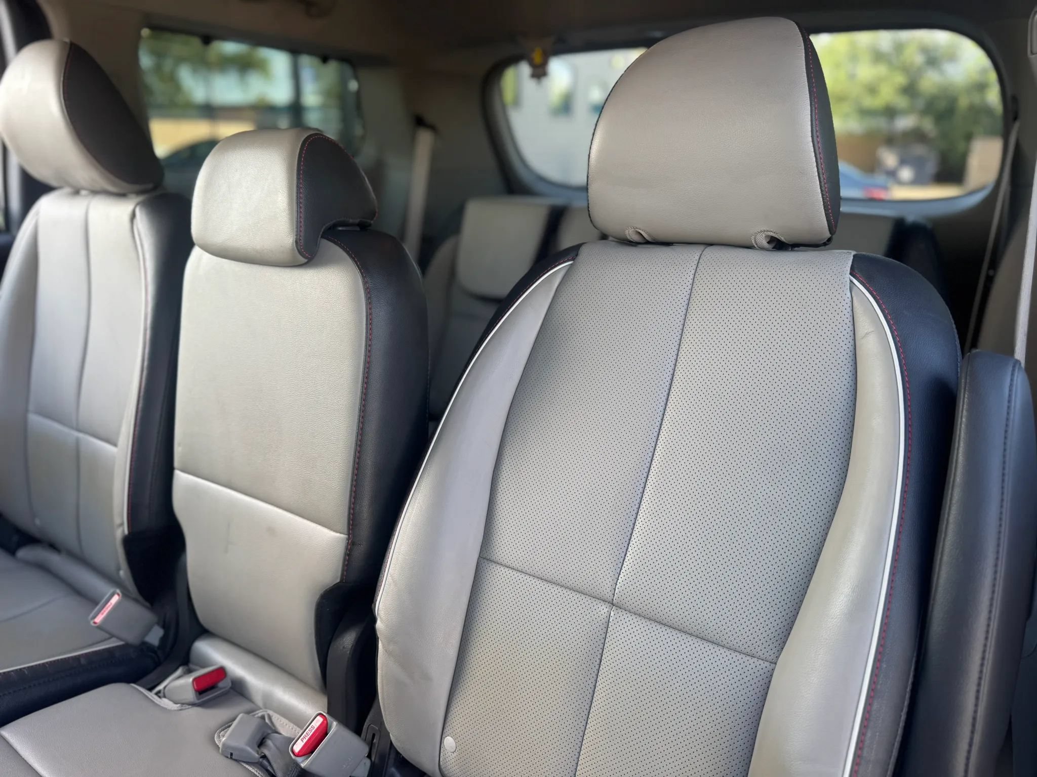 Used 2017 Kia Sedona LX w/ LX Essentials Premium Package FWD image 27