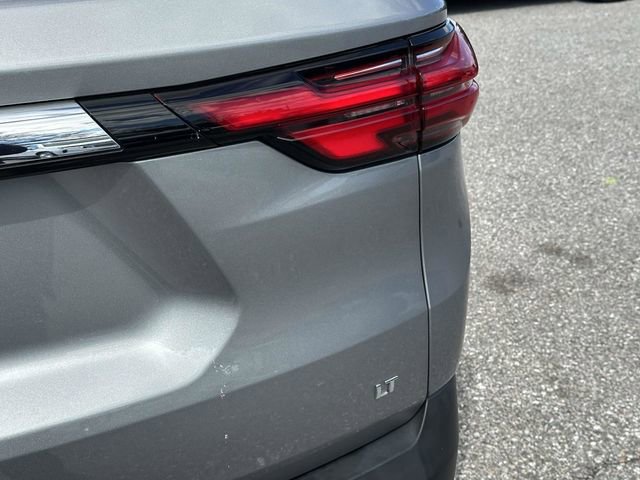 Used 2023 Chevrolet Traverse LT image 27