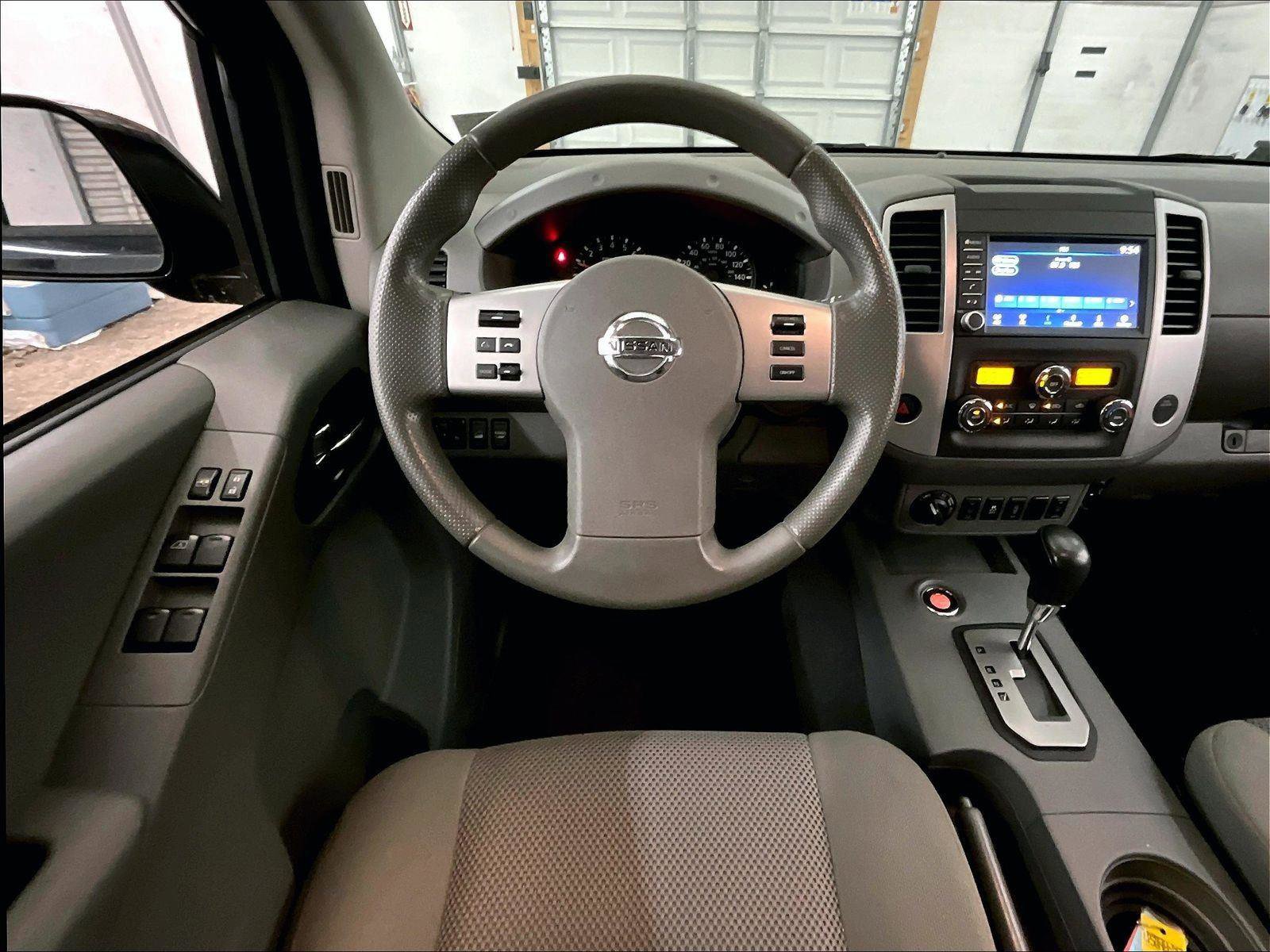 Used 2020 Nissan Frontier SV w/ Midnight Edition Floor Mats AWD/4WD image 5