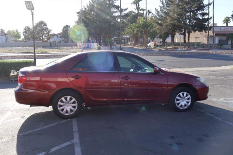 Used 2005 Toyota Camry LE image 8