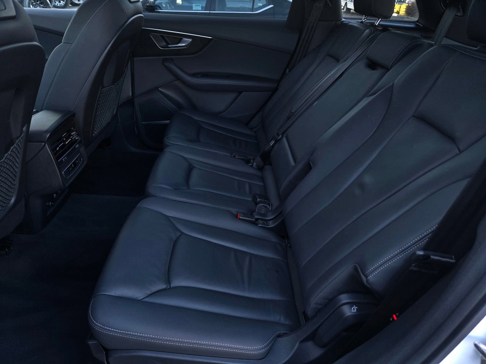 Used 2025 Audi Q7 3.0T Premium Plus image 12