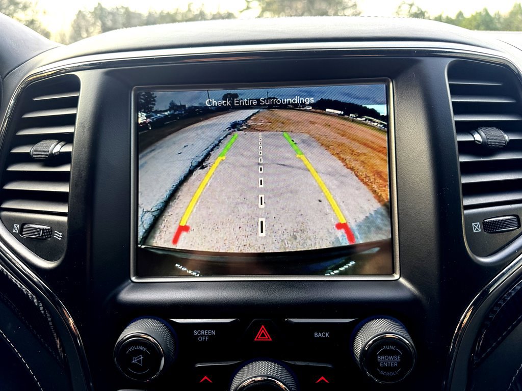 Used 2017 Jeep Grand Cherokee SRT image 28