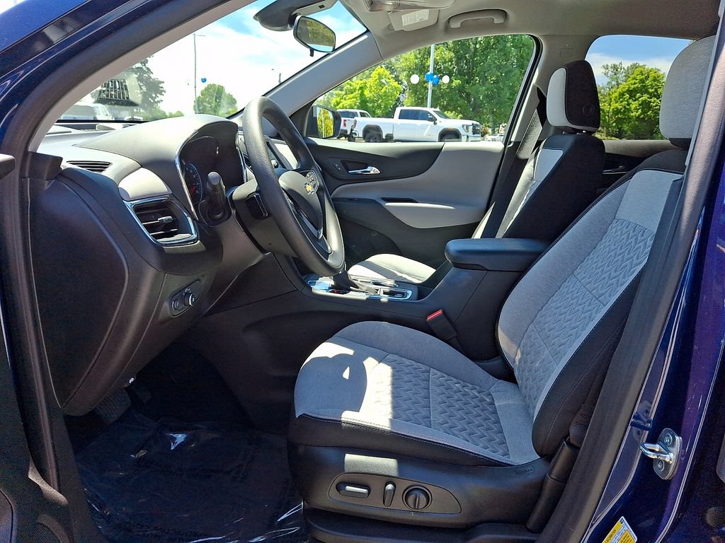 Certified 2023 Chevrolet Equinox LS w/ LS Convenience Package FWD image 13