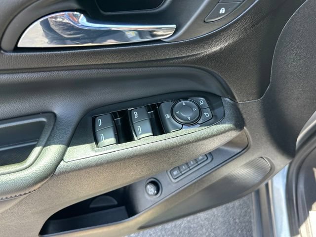 Used 2024 Chevrolet Equinox Premier AWD/4WD image 10