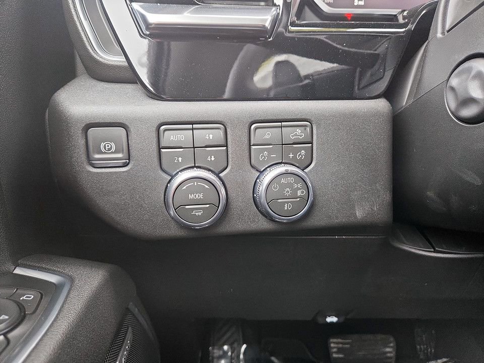 New 2026 GMC Sierra 1500 SLT w/ SLT Convenience Package image 20