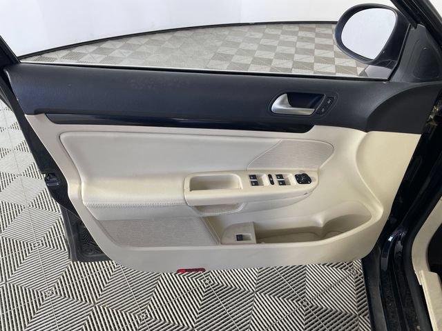 Used 2014 Volkswagen Jetta TDI FWD image 11
