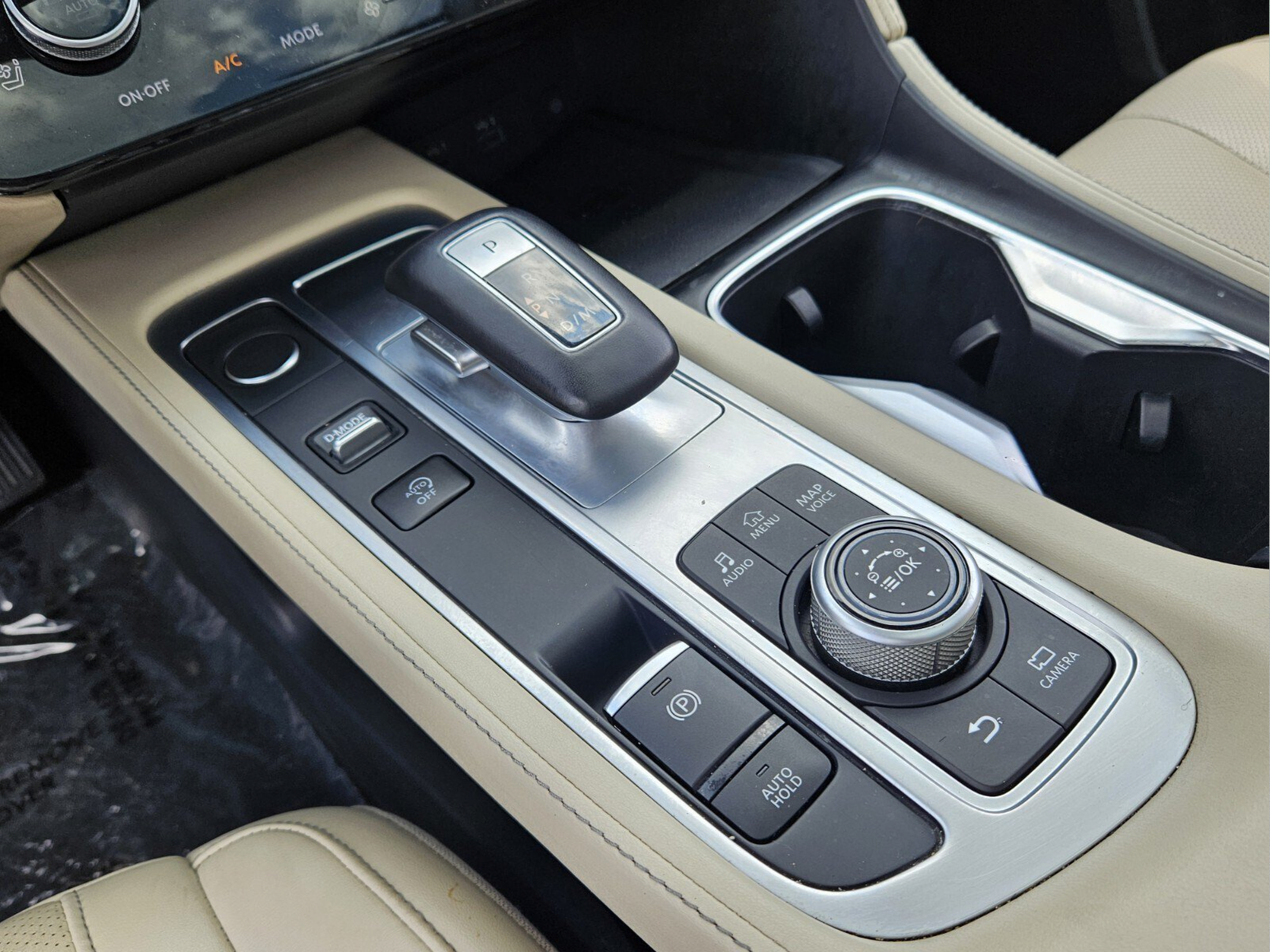 Used 2025 INFINITI QX60 Luxe w/ Vision Package FWD image 18