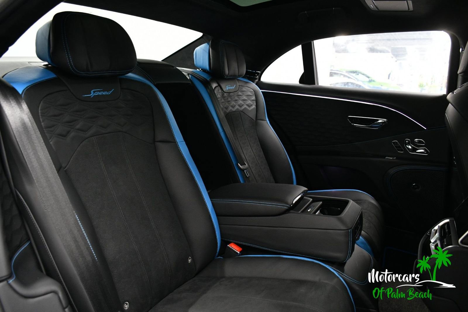 Used 2025 Bentley Flying Spur Plug-In Hybrid image 52