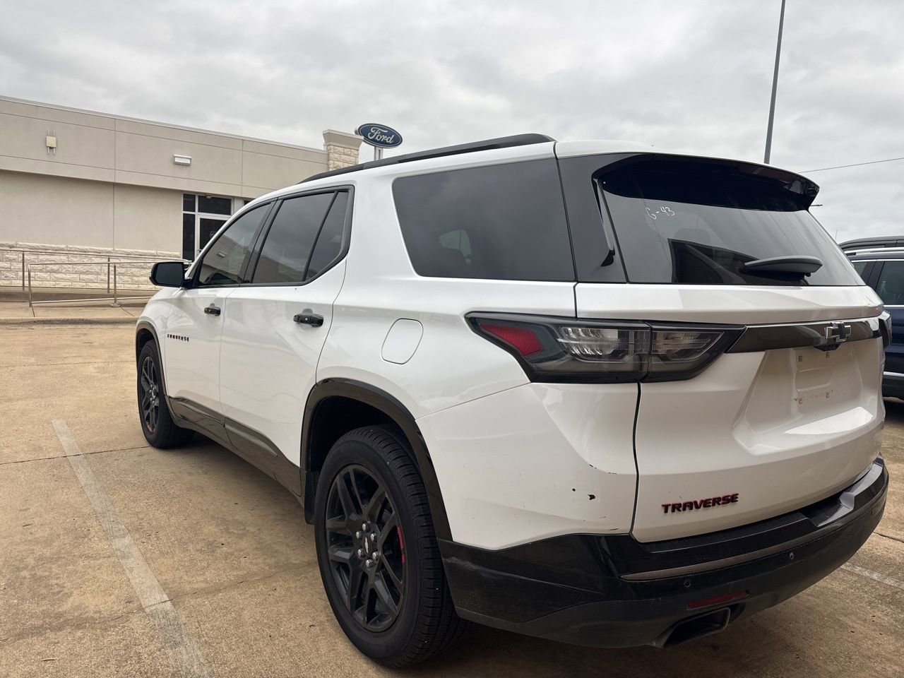 Used 2019 Chevrolet Traverse Premier w/ Redline Edition FWD image 7