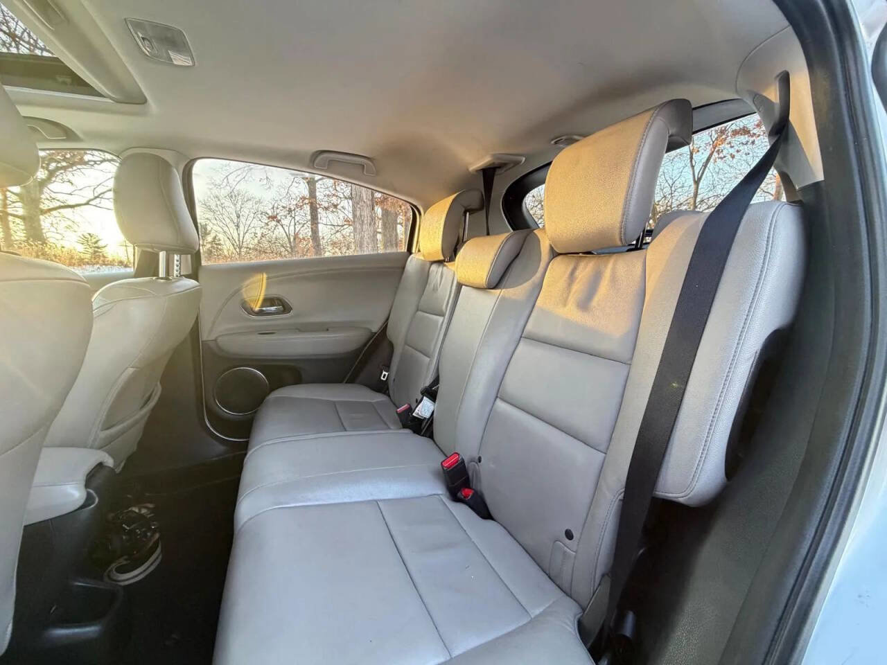 Used 2016 Honda HR-V EX-L image 10