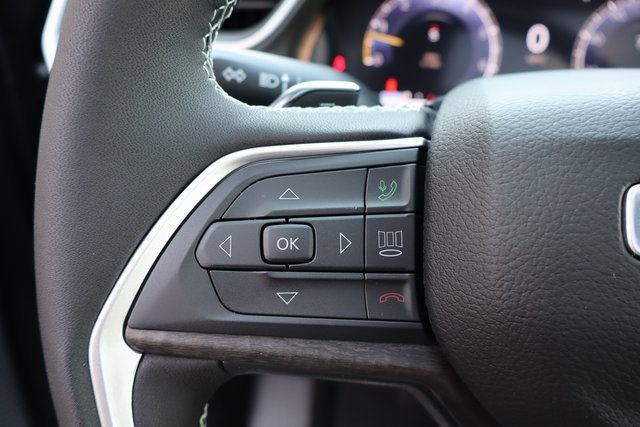 New 2025 Jeep Grand Cherokee Limited w/ Luxury Tech Group II image 15