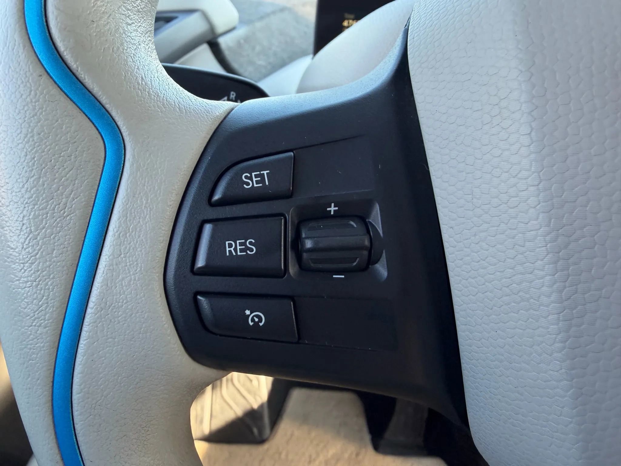 Used 2015 BMW i3 w/ Range Extender image 27