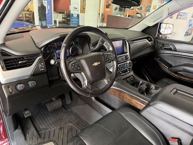 Used 2019 Chevrolet Tahoe LT w/ LT Signature Package AWD/4WD image 10