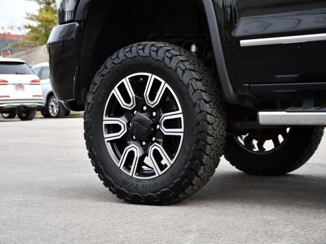 Used 2017 GMC Sierra 2500 Denali w/ Duramax Plus Package image 12