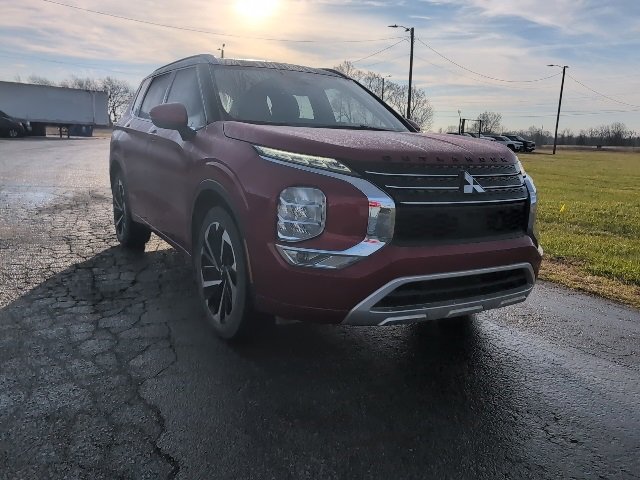 Used 2024 Mitsubishi Outlander SEL Black Edition image 4