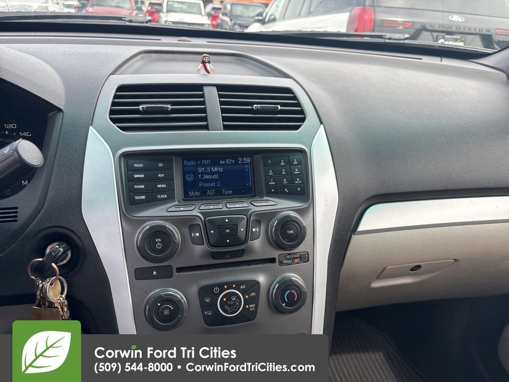 Used 2014 Ford Explorer XLT FWD video 3
