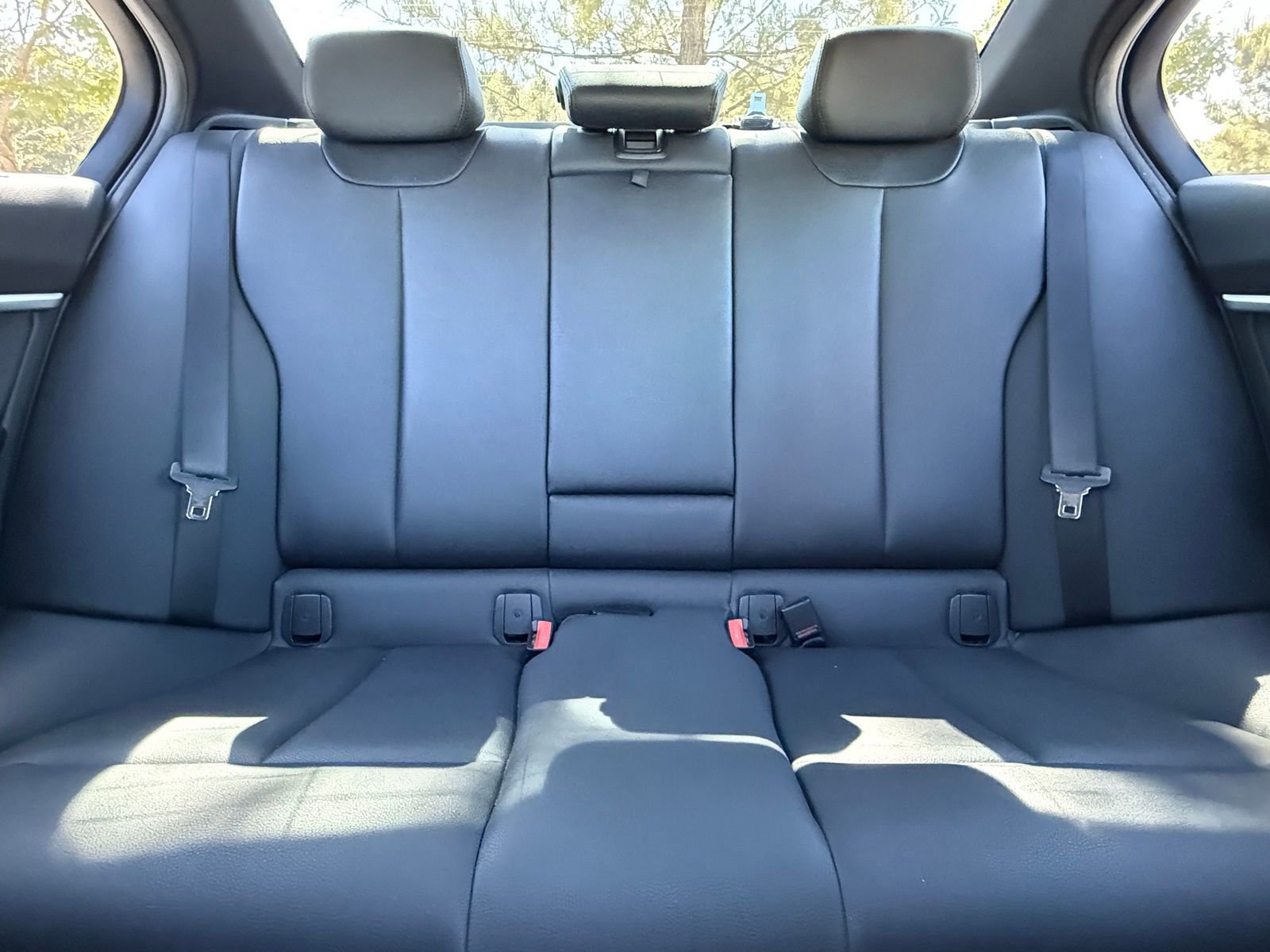 Used 2018 BMW 330i xDrive Sedan w/ Convenience Package AWD/4WD image 42