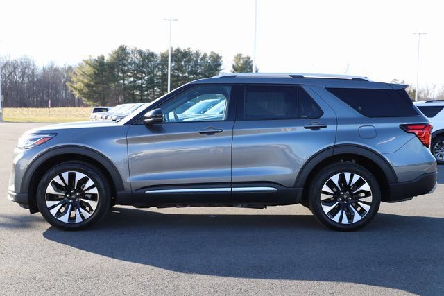 Certified 2025 Ford Explorer Platinum w/ LUX Leather Package AWD/4WD image 3