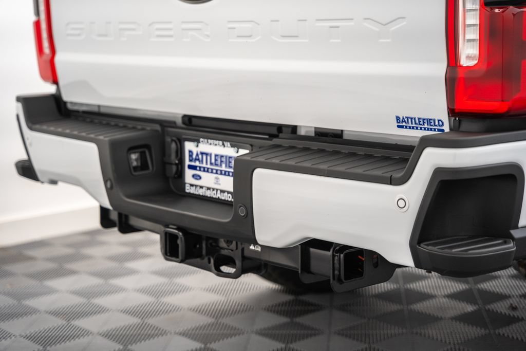 New 2026 Ford F350 XLT w/ XLT Premium Package AWD/4WD image 10