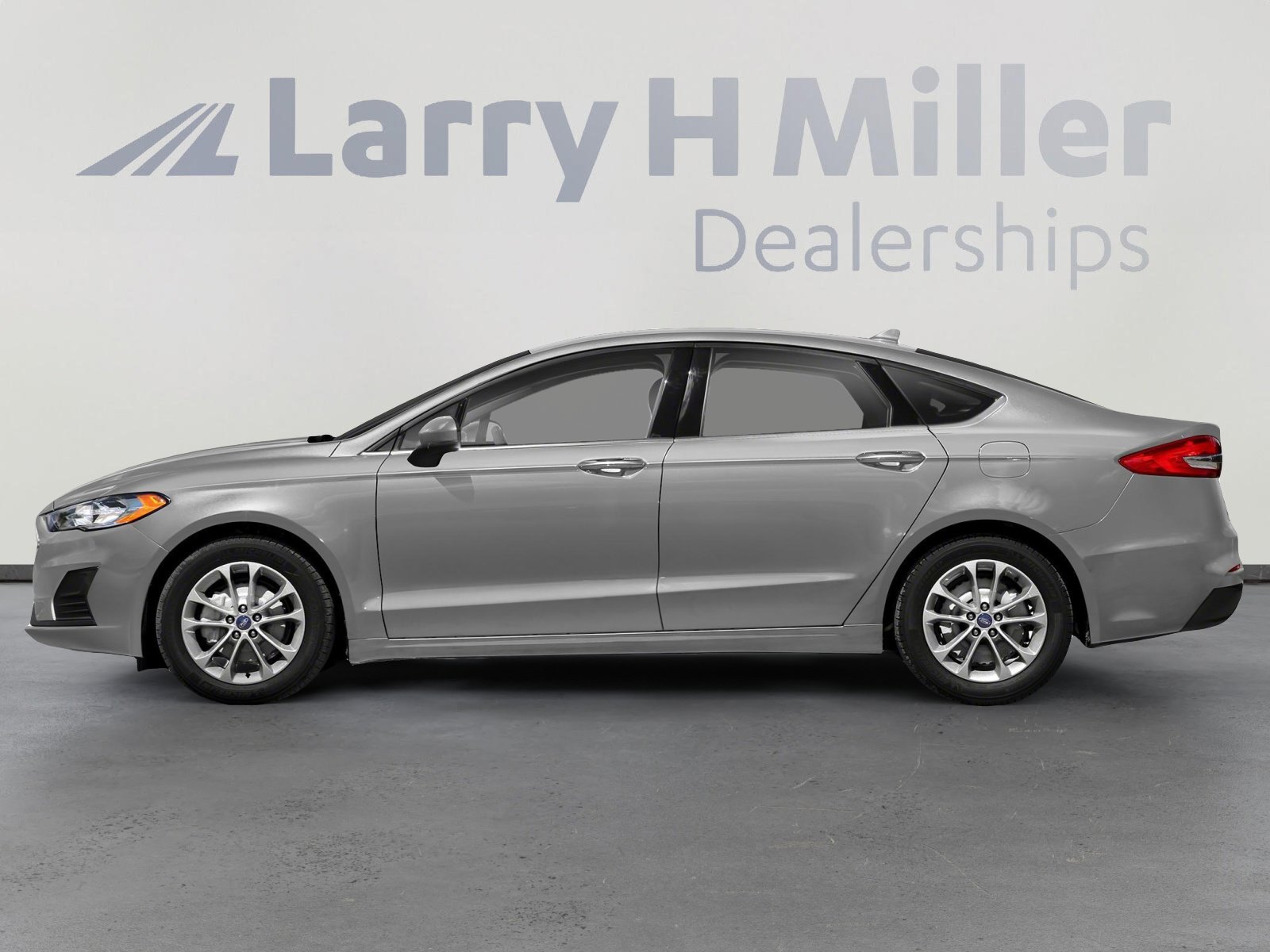 Used 2019 Ford Fusion SE w/ Equipment Group 151A FWD image 3