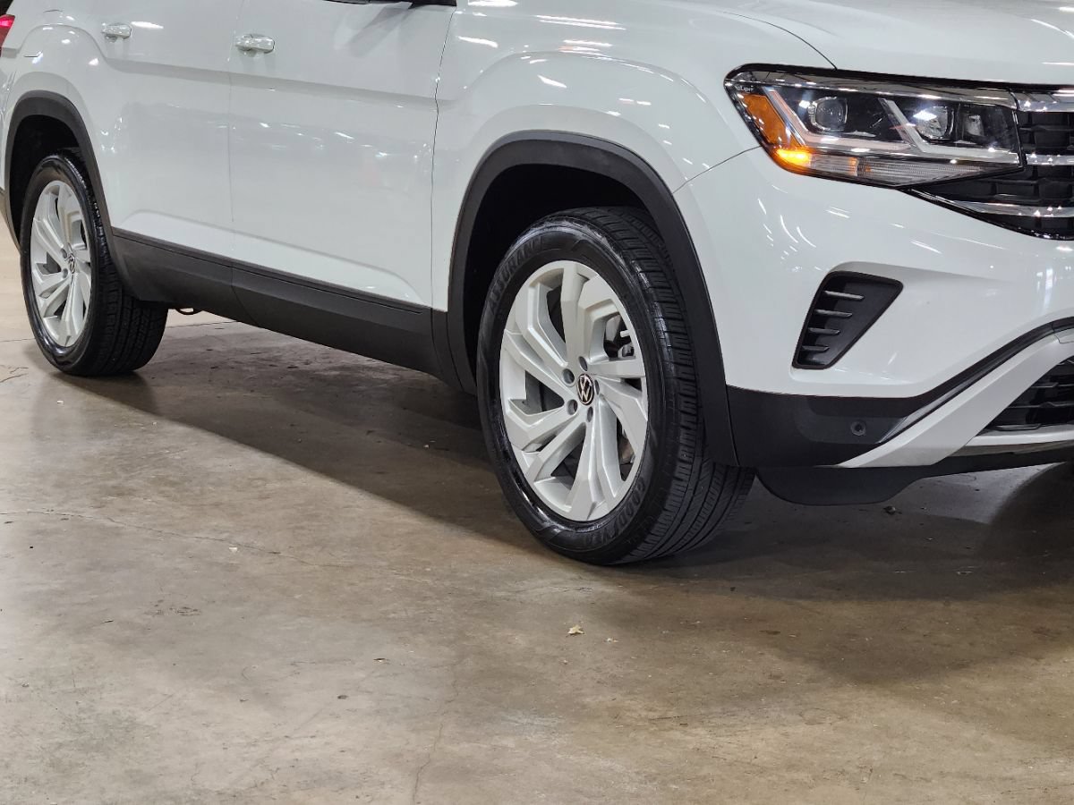 Used 2021 Volkswagen Atlas SE w/ Panoramic Sunroof Package FWD image 16