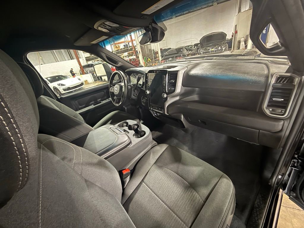 Used 2024 RAM 3500 Tradesman w/ Chrome Appearance Group AWD/4WD image 20