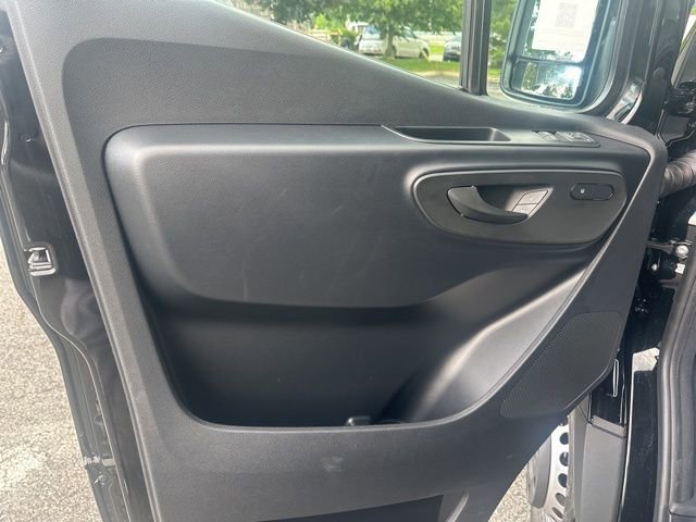 New 2025 Mercedes-Benz Sprinter 4500 image 11