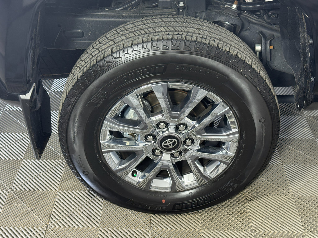 Used 2025 Toyota Tacoma Limited image 8