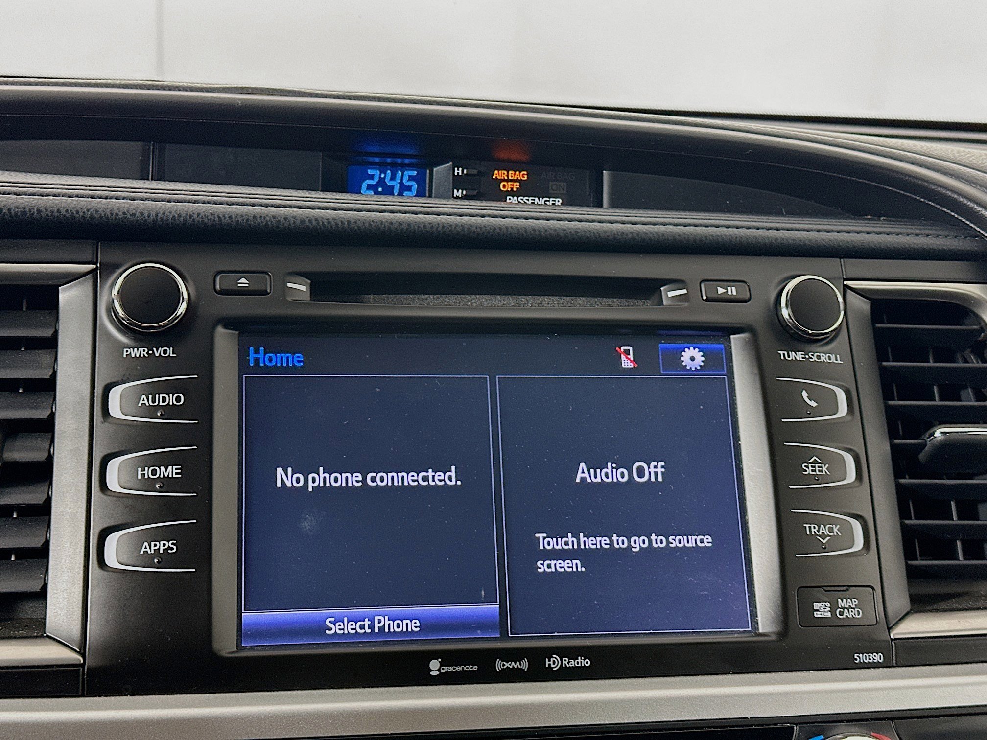 Used 2019 Toyota Highlander SE w/ Nightshade Edition AWD/4WD image 19