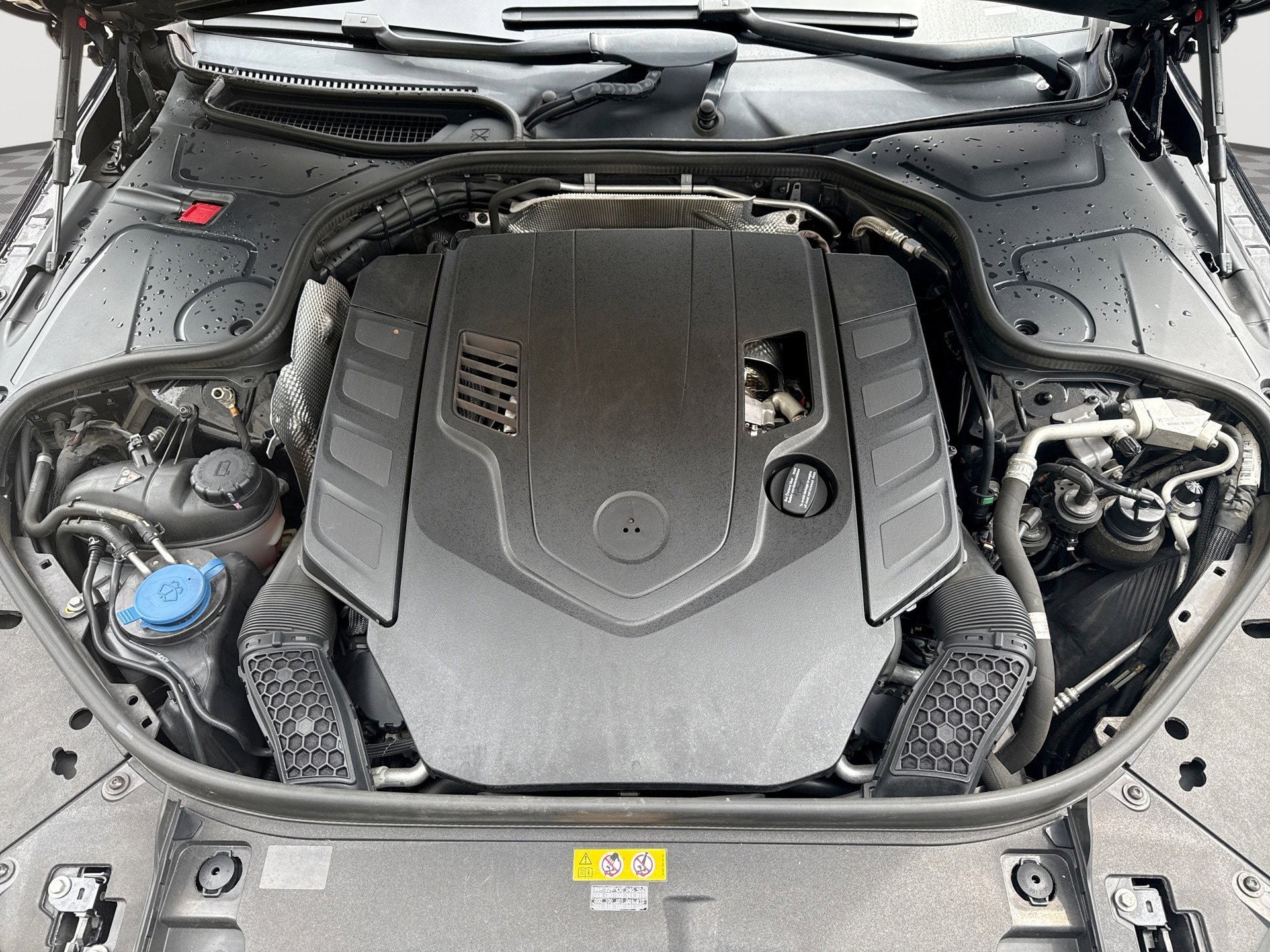 Used 2019 Mercedes-Benz S 560 4MATIC Sedan w/ Premium Package image 18