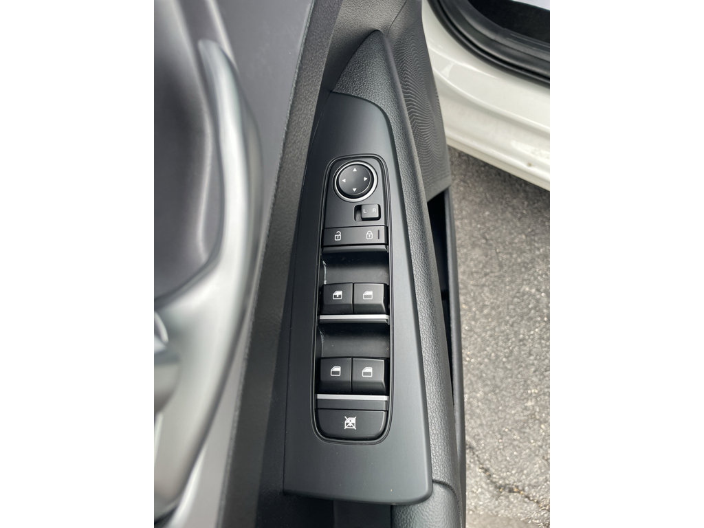 Used 2024 Kia Forte LXS image 12