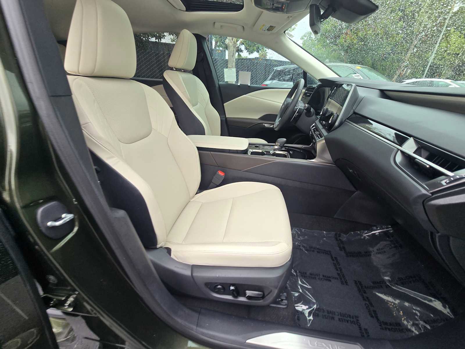 Used 2024 Lexus RX 350 AWD w/ Technology Package image 11