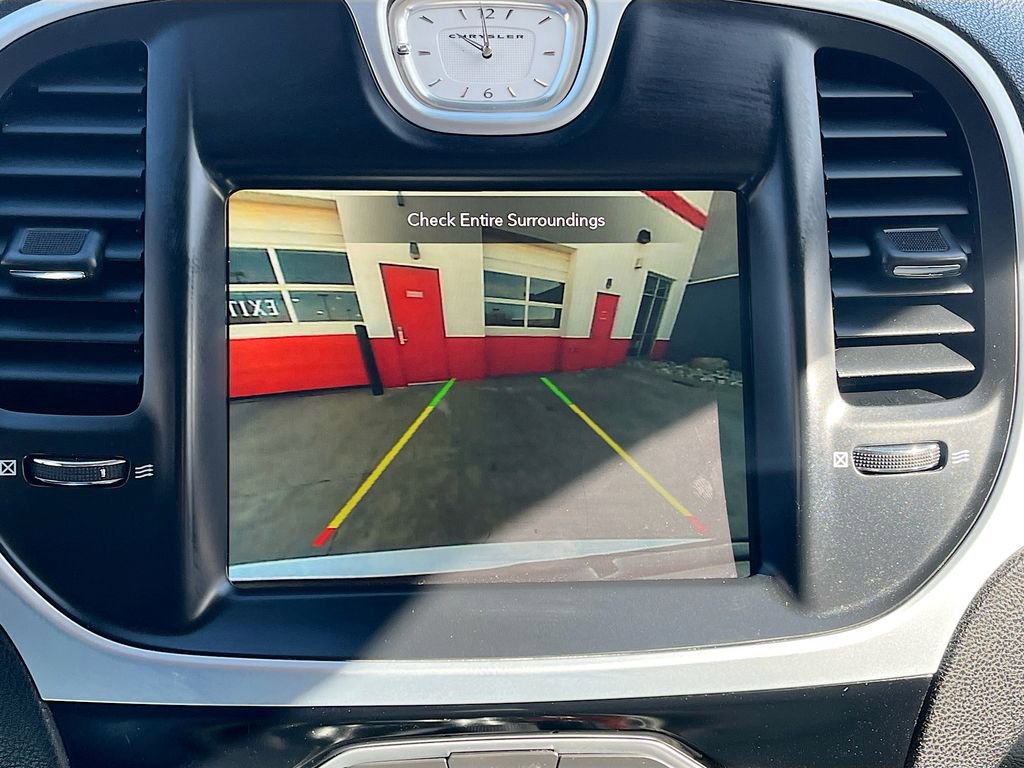 Used 2023 Chrysler 300 Touring L image 14