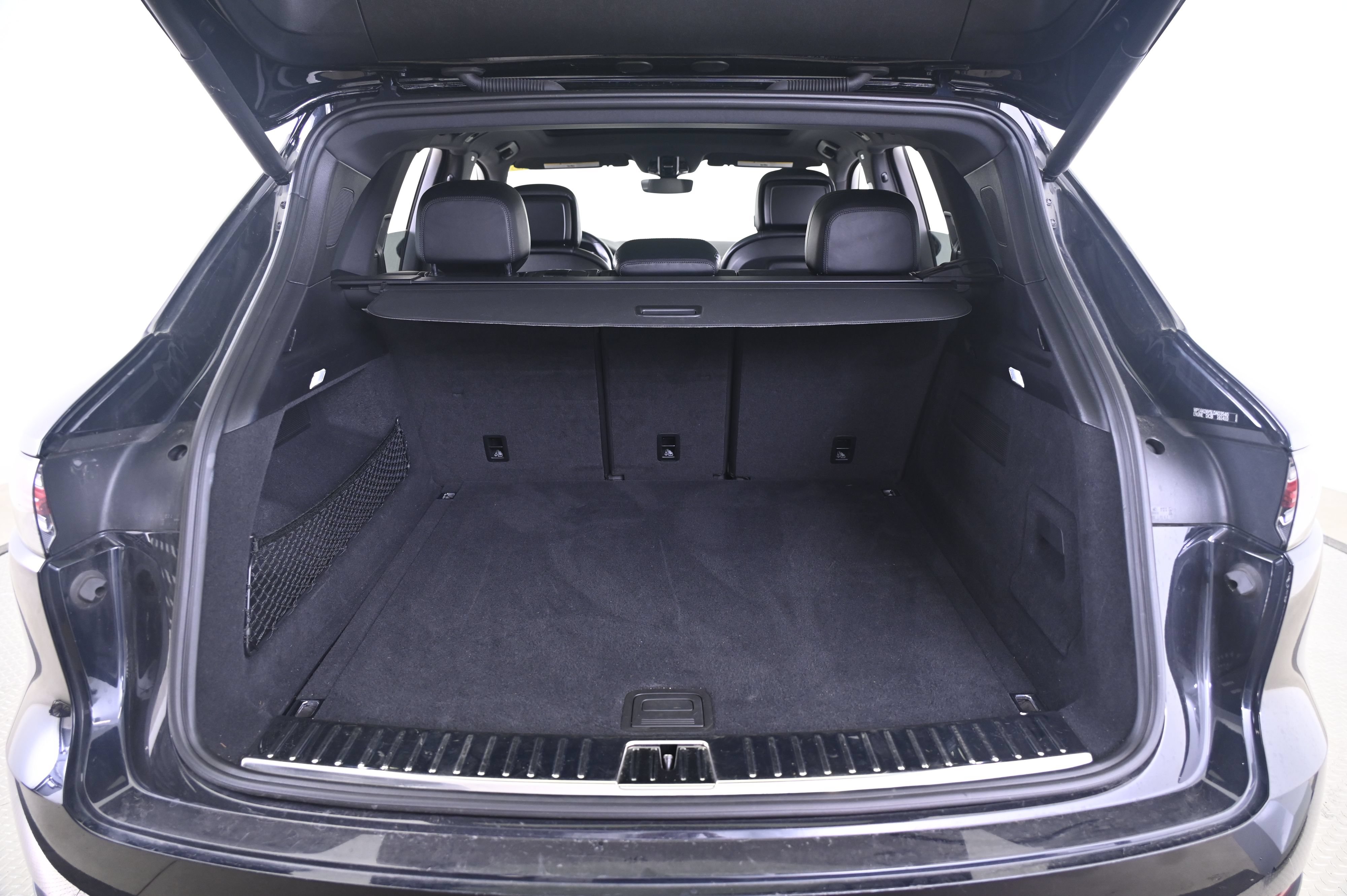 Certified 2020 Porsche Cayenne AWD/4WD image 15