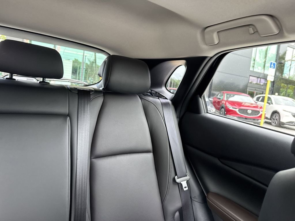 Used 2023 MAZDA CX-30 AWD 2.5 S w/ Premium Package image 19